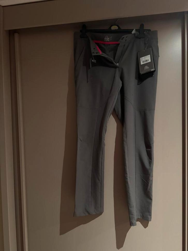 Splinternieuwe Wandelbroek Falcon plymouth mt L, Kleding | Dames, Broeken en Pantalons, Zo goed als nieuw, Grijs, Lang, Ophalen of Verzenden