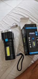 High light good qual flashlight and charging with usb cable, Caravans en Kamperen, Zaklampen, Nieuw