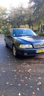 Te koop zeer goed onderhouden volvo S70, Auto's, Volvo, Automaat, Achterwielaandrijving, 74 €/maand, Zwart