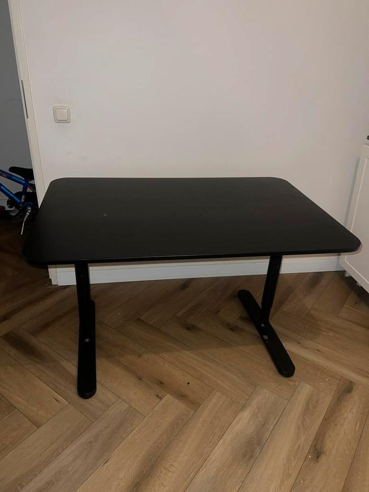 Ikea bureau bekant, Huis en Inrichting, Bureaus, Zo goed als nieuw, Ophalen