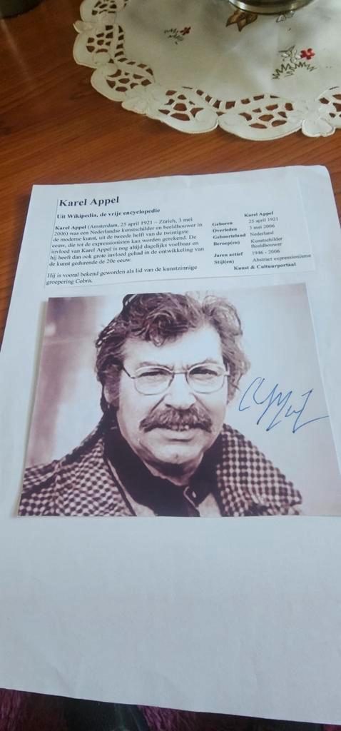 Gesigneerde foto Karel Appel, Antiek en Kunst, Kunst | Tekeningen en Foto's, Verzenden
