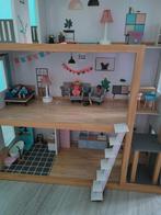 Leuk Poppenhuis te Koop!, Ophalen, Gebruikt, Poppenhuis