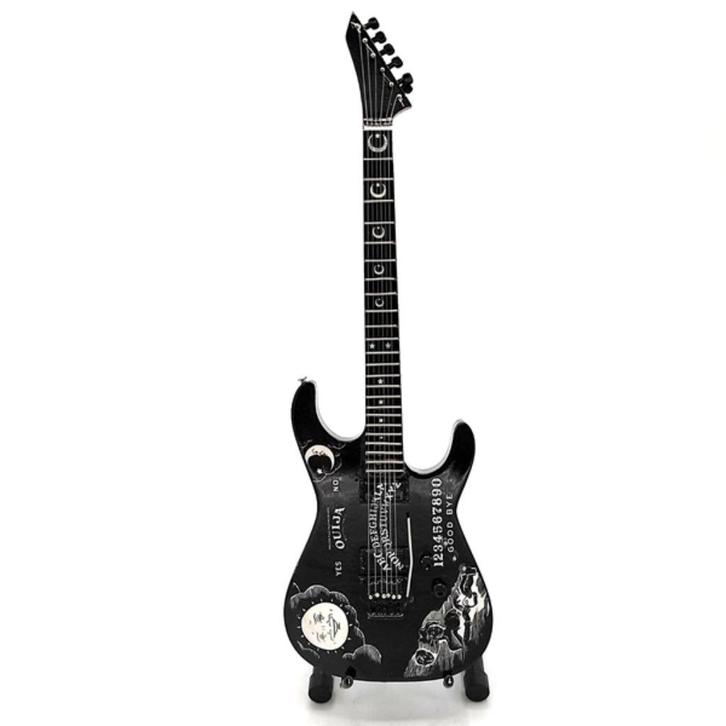 Kirk Hammett Metallica miniatuur gitaar van hout 25cm deco, Huis en Inrichting, Woonaccessoires | Wanddecoraties, Nieuw, Verzenden