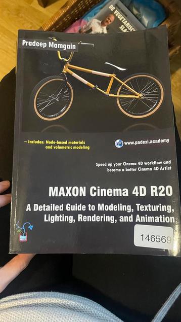 3D design boek, Maxon Cinema 4D R20, ontvangen bij opleiding