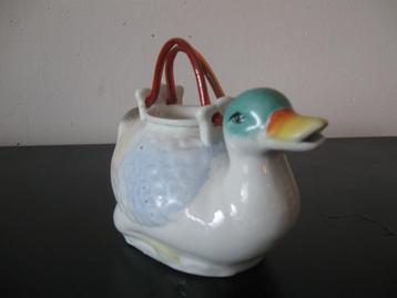 Vintage oud klein theepotje eend apart bijzonder beschikbaar voor biedingen