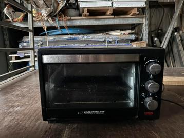 Compacte Esperanza oven – werkt goed! beschikbaar voor biedingen
