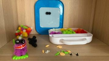 Bunchems incl koffer, dinoset en glow in  the dark €8 beschikbaar voor biedingen