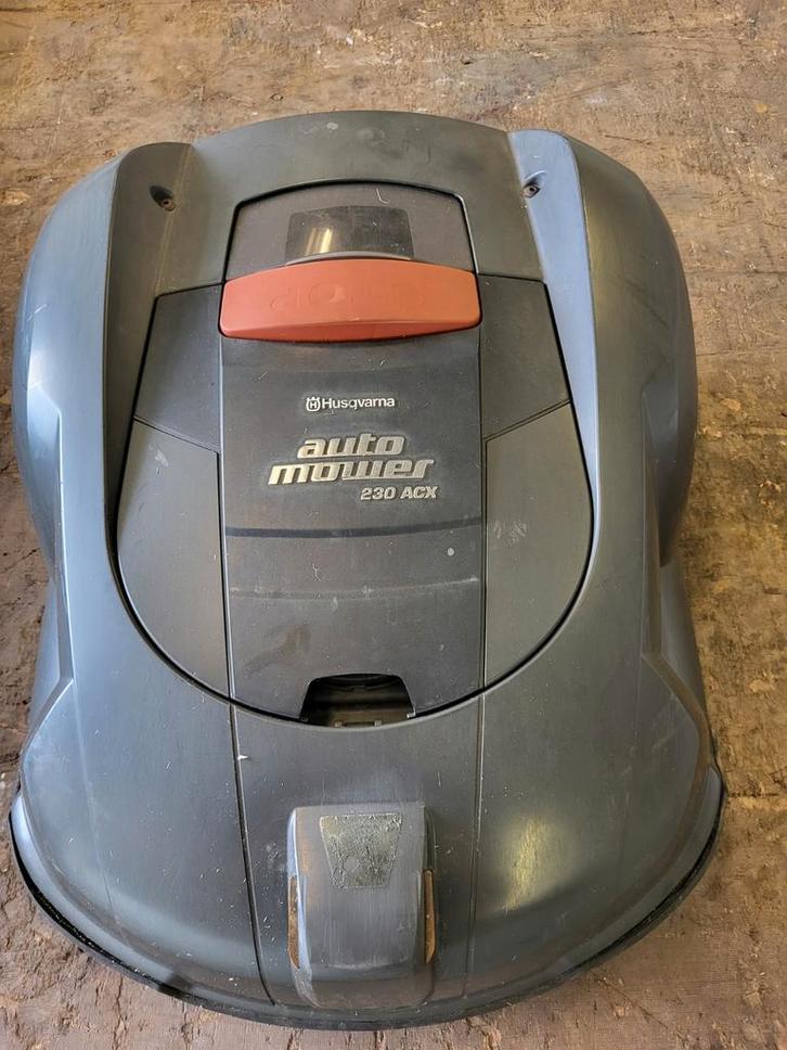Husqvarna Automower 230 ACX Robotmaaier, Tuin en Terras, Robotmaaiers, Gebruikt, 20 tot 25 cm, Ophalen of Verzenden