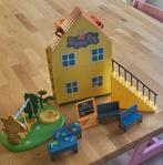 Peppa Pig Huis met Schommel & School, Kinderen en Baby's, Speelgoed | Poppenhuizen, Ophalen, Gebruikt, Poppenhuis