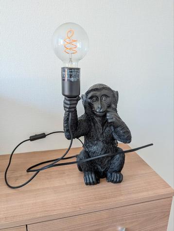 Apenlamp - Houdt de lamp vast! beschikbaar voor biedingen