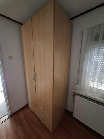 Te koop een hang-/legkast met 3 laden