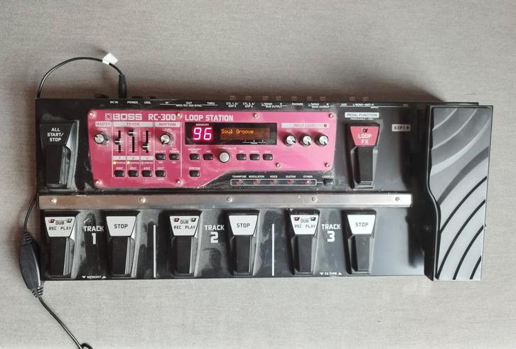Boss RC 300 Loop Station, Muziek en Instrumenten, Effecten, Zo goed als nieuw, Ophalen