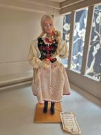 Vintage Poolse klederdracht poppen 70's, Verzamelen, Poppen, Ophalen of Verzenden, Zo goed als nieuw, Pop