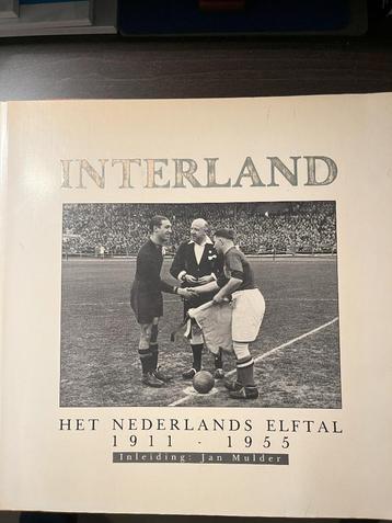 Voetbal beschikbaar voor biedingen