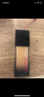 Huda beauty foundation (zo goed als nieuw), Beige, Gehele gezicht, Make-up, Ophalen of Verzenden