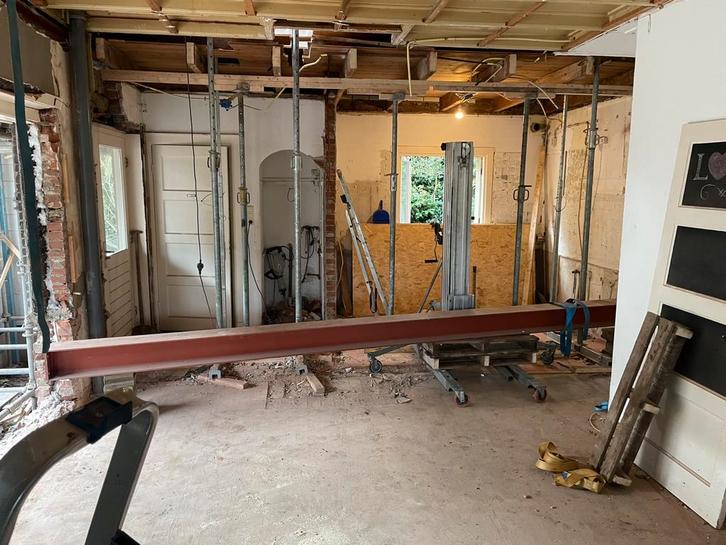 Kanaallift, stut alone, metselsteiger te huur, Doe-het-zelf en Verbouw, Steigers, Overige typen, 5 meter of hoger, Ophalen of Verzenden