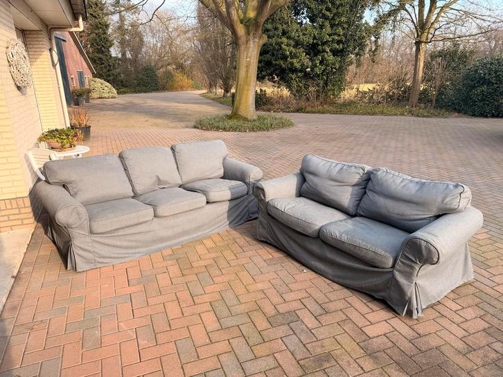 Gratis af te halen: IKEA Ektorp Bank - 2 en 3 zits, Huis en Inrichting, Banken | Bankstellen, Gebruikt, Rechte bank, Vierpersoons of meer