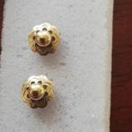 Prachtige 14 kt gouden oorknopjes 8 mm. € 90,00, Ophalen of Verzenden, Zo goed als nieuw