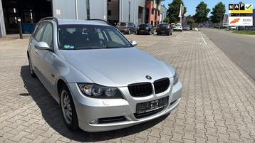 BMW 3-serie Touring 318d High Executive beschikbaar voor biedingen