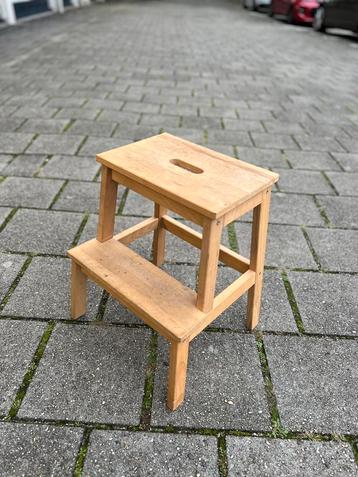 IKEA BEKVÄM houten opstapje / kruk – 50 cm beschikbaar voor biedingen