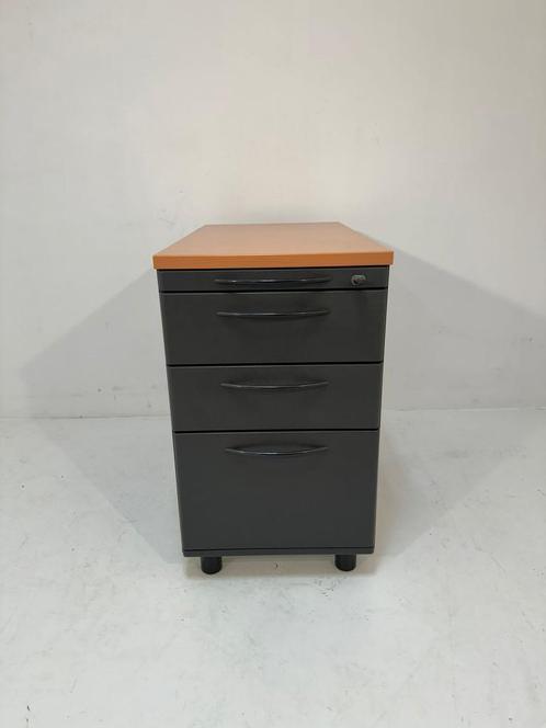 Staande ladeblok gebruikt 80x44,5x75 cm €125,- ex p/st, Doe-het-zelf en Verbouw, IJzerwaren en Bevestigingsmiddelen