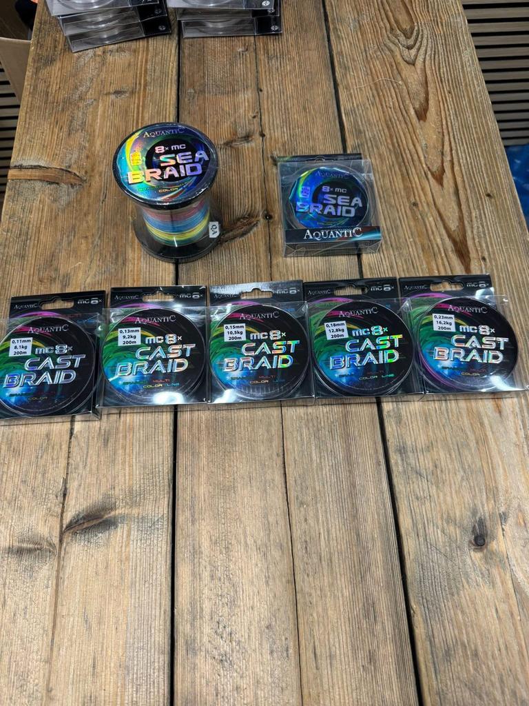 Aquantic mc 8 x cast en sea multi color braid  div lengte's, Ophalen of Verzenden, Nieuw, Vislijn