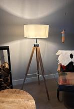 Eglo vloerlamp lantada staande lamp 3 poot wit, Huis en Inrichting, Lampen | Vloerlampen, Ophalen, Zo goed als nieuw, 150 tot 200 cm