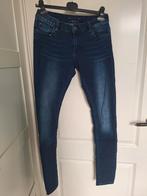 SISTERS POINT JEANS MAAT 29, Ophalen of Verzenden, Zo goed als nieuw, Blauw, W28 - W29 (confectie 36)