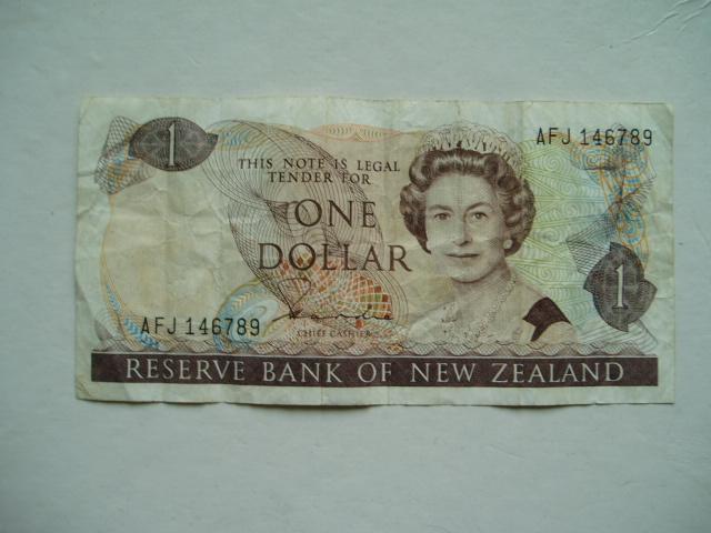 1078. New Zealand, 1 dollar (1981-1992) Queen Elizabeth II., Postzegels en Munten, Bankbiljetten | Oceanië, Verzenden, Los biljet