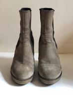 Suede enkellaars met sleehak, Moncler, maat 36, Kleding | Dames, Verzenden, Beige, Moncler, Lage of Enkellaarzen