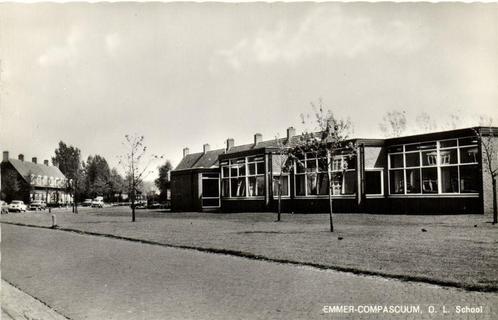 Emmer-Compascuum, O.L. School - auto - ongelopen, Verzamelen, Ansichtkaarten | Nederland, Ongelopen, 1920 tot 1940, Ophalen of Verzenden