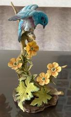 Mooi porseleinen beeld Vaga international limited edition, Verzamelen, Beelden en Beeldjes, Ophalen of Verzenden, Zo goed als nieuw