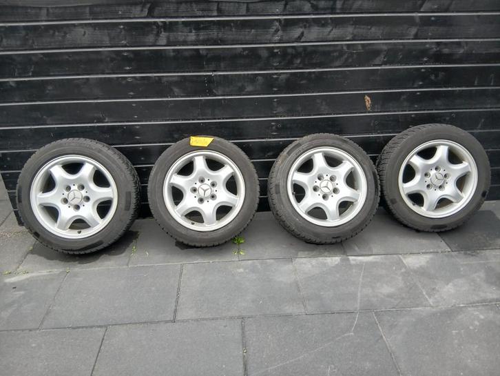 Mercedes C-Klasse Banden Michelin 205/55R16, Auto-onderdelen, Overige Auto-onderdelen, Mercedes-Benz, Gebruikt, Ophalen of Verzenden