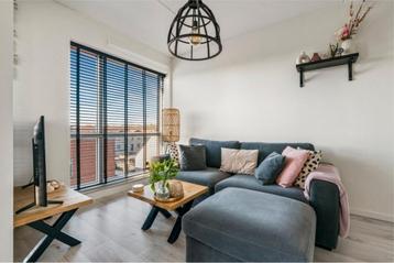 Grijze Urban Sofa bank beschikbaar voor biedingen