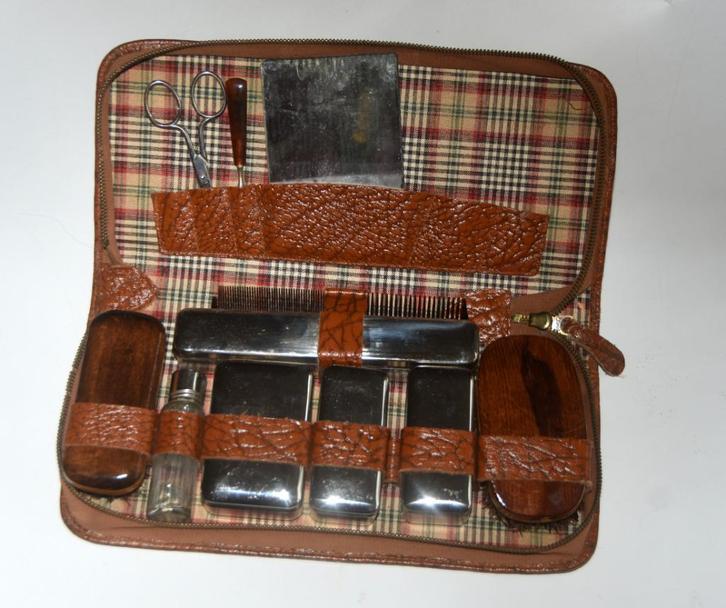 Brocante reisnecessaire toilettas toiletset mannen, Antiek en Kunst, Curiosa en Brocante, Ophalen