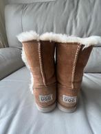 UGG’s maat 38, Kleding | Dames, Schoenen, UGG, Beige, Lage of Enkellaarzen, Ophalen of Verzenden