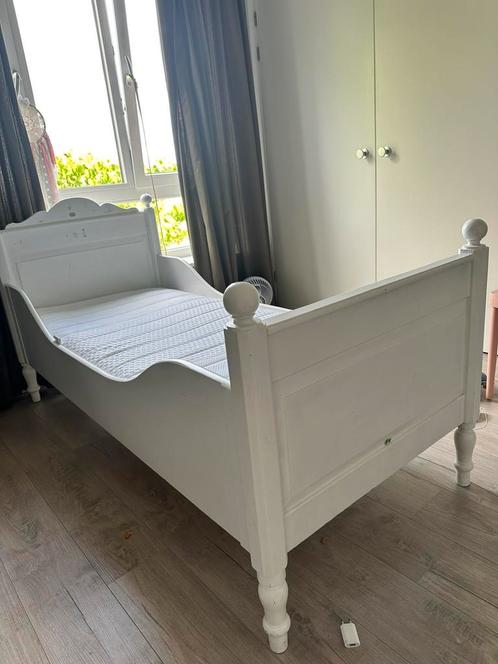 Geweldig brocante kinderbed excl matras, Kinderen en Baby's, Kinderkamer | Bedden, Gebruikt, 70 tot 85 cm, Lattenbodem, Ophalen