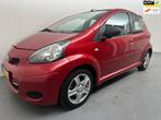 Toyota Aygo 1.0-12V Aspiration Red # Airco # Half Leder # Tr, Voorwielaandrijving, Euro 5, Gebruikt, 4 stoelen