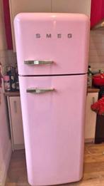 Roze smeg koelkast, 200 liter of meer, 60 cm of meer, Zo goed als nieuw, Met vriesvak