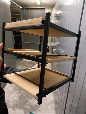 Borrelplank kastje beschikbaar voor biedingen