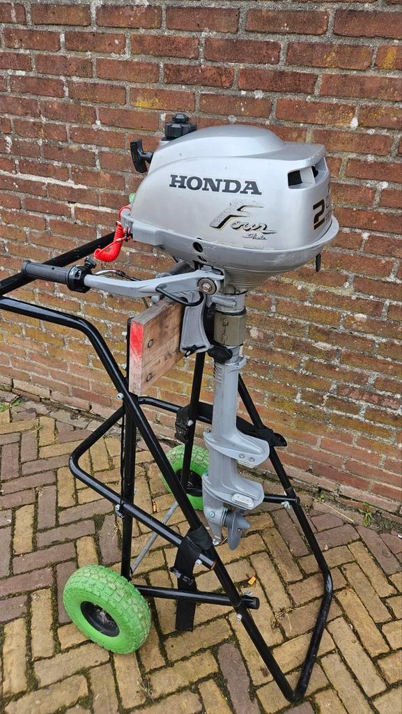 Honda 2 pk 4-takt buitenboordmotor, langstaart, luchtgekoeld, Watersport en Boten, Bootonderdelen, Gebruikt, Motor en Techniek