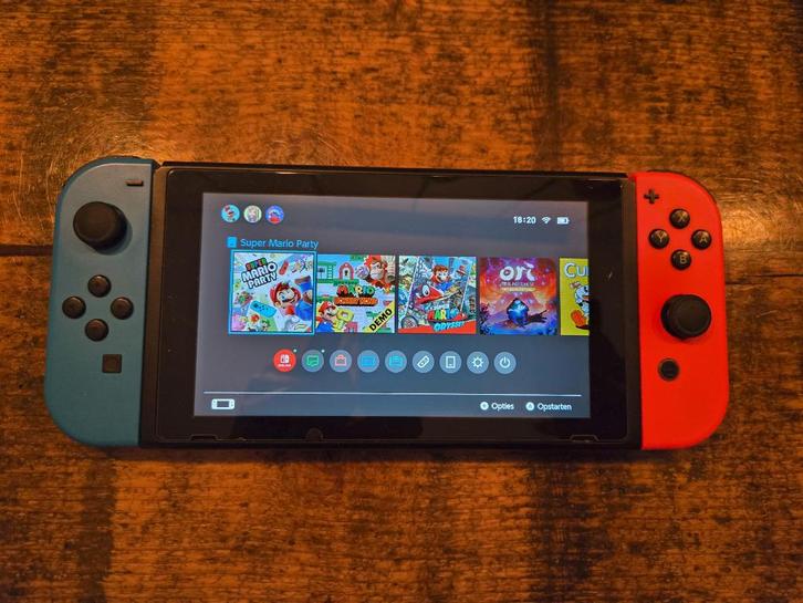 nintendo switch, Spelcomputers en Games, Spelcomputers | Nintendo Switch, Gebruikt, Switch 2019 Upgrade, Met 2 controllers, Ophalen of Verzenden