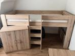 kinderslaapkamer bed + trapje, bureau, kastje en bureaustoel, Ophalen, Zo goed als nieuw, 180 cm of meer, 70 tot 85 cm