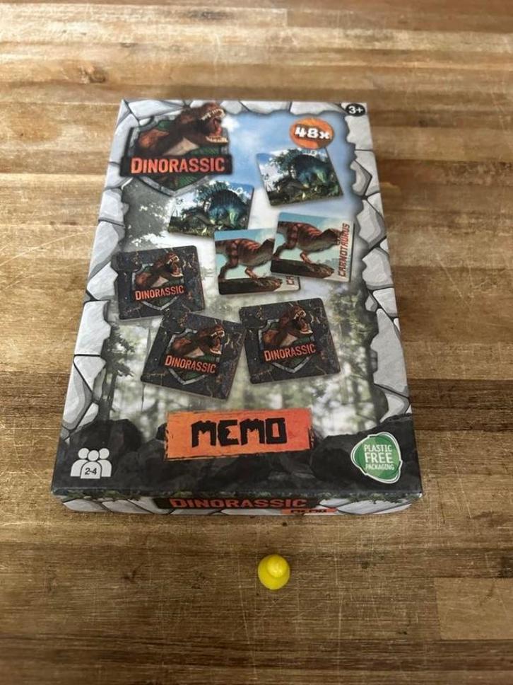Dinorassic memo, Hobby en Vrije tijd, Gezelschapsspellen | Overige, Zo goed als nieuw, Een of twee spelers, Drie of vier spelers