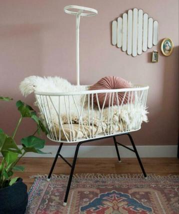 Goud spiegel design met latten beschikbaar voor biedingen