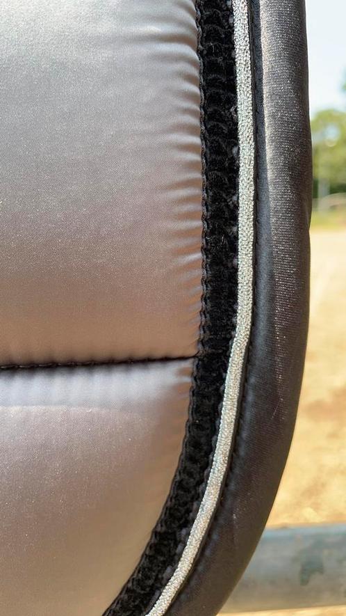 Zeer chique dressuur dekje, Dieren en Toebehoren, Paarden en Pony's | Hoofdstellen en Tuigage, Zo goed als nieuw, Dressuur, Ophalen of Verzenden