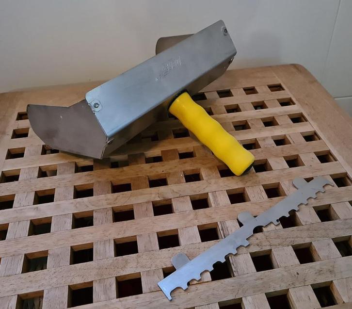 Lijmverdeelschep Economy, kalkzandsteen NL 214mm, Doe-het-zelf en Verbouw, Gereedschap | Handgereedschap, Gebruikt, Ophalen of Verzenden