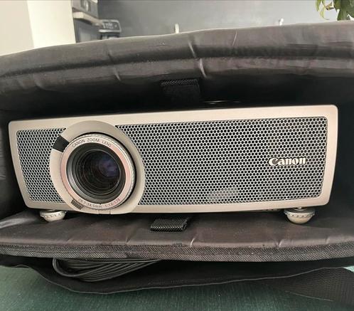 Beamer canon, Audio, Tv en Foto, Beamers, Zo goed als nieuw, LED, Ophalen of Verzenden