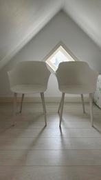 Te koop twee witte (tuin) stoelen, Ophalen, Zo goed als nieuw, Kunststof