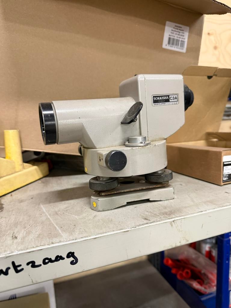 3 waterpas toestellen, Ophalen, Overige meters